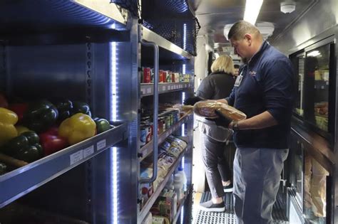 With no supermarket for residents of Atlantic City, New Jersey and hospitals create mobile groceries